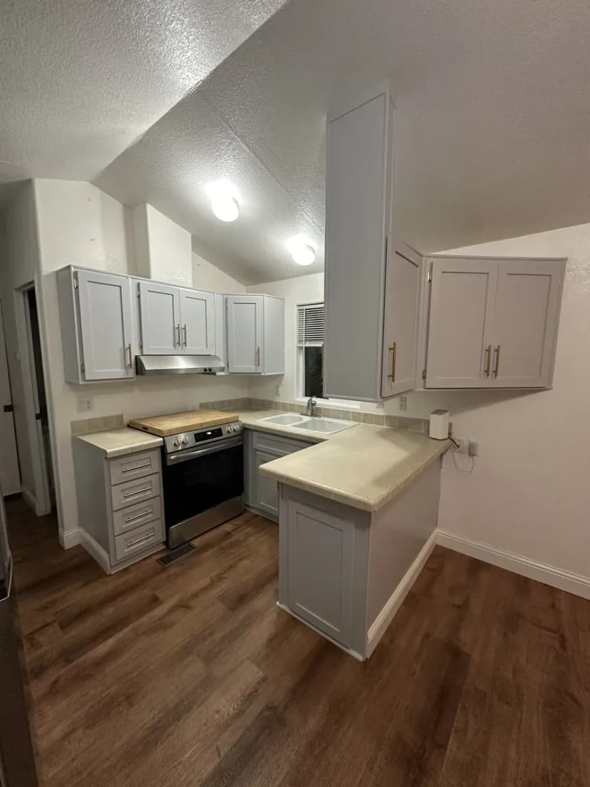 Gallery image 10